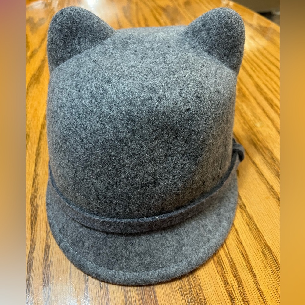 Zara kids gray cat ears hat size s